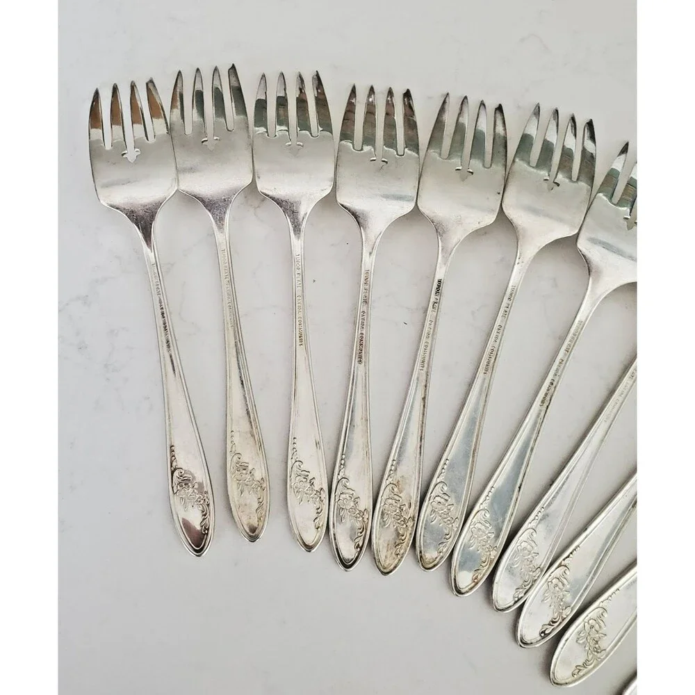 12 Oneida Tudor Plate Queen Bess Silverplate Salad Forks 6.5